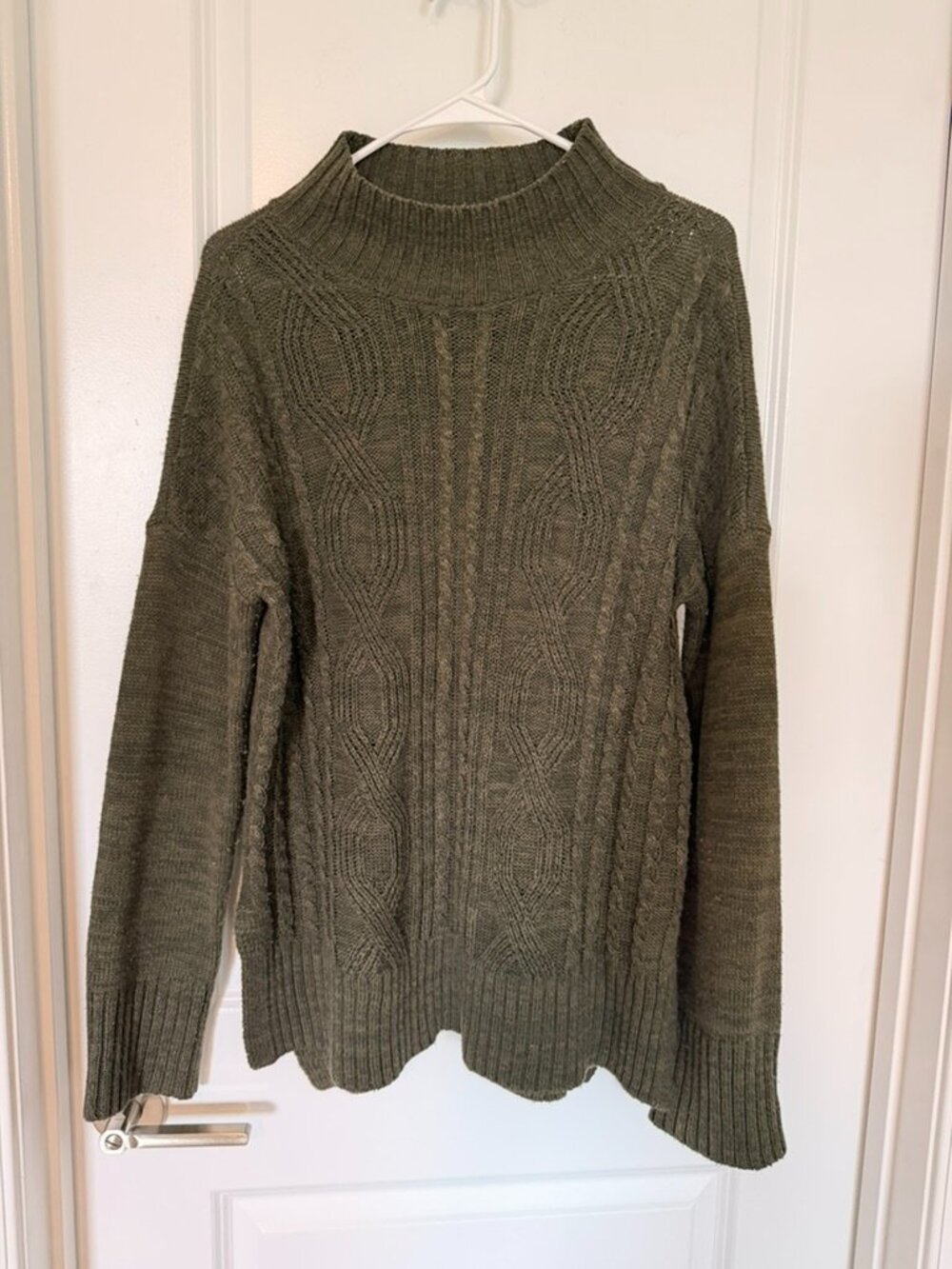Turtle/Crew Neck Sweaster